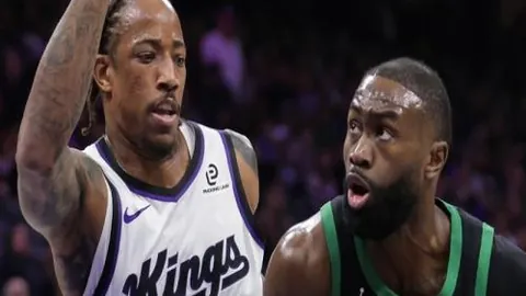 激战正酣！实力相近的格拉纳达与埃瓦尔，巅峰对决一触即发！